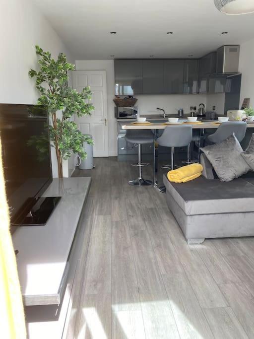Flat Lode Nook Modern 2 Bed Home With Hot Tub Pool Dış mekan fotoğraf