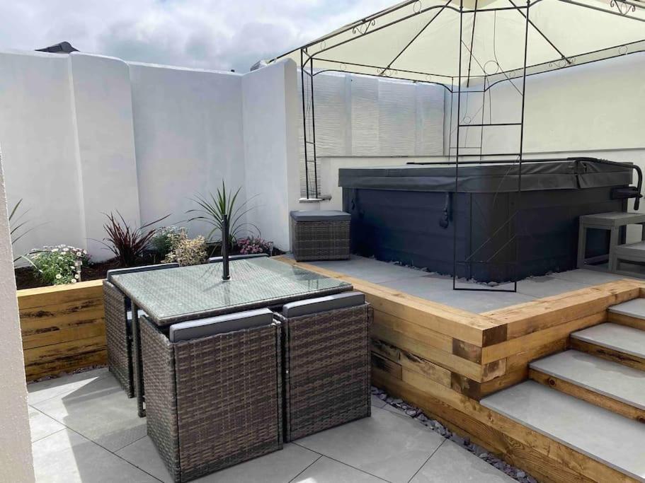 Flat Lode Nook Modern 2 Bed Home With Hot Tub Pool Dış mekan fotoğraf