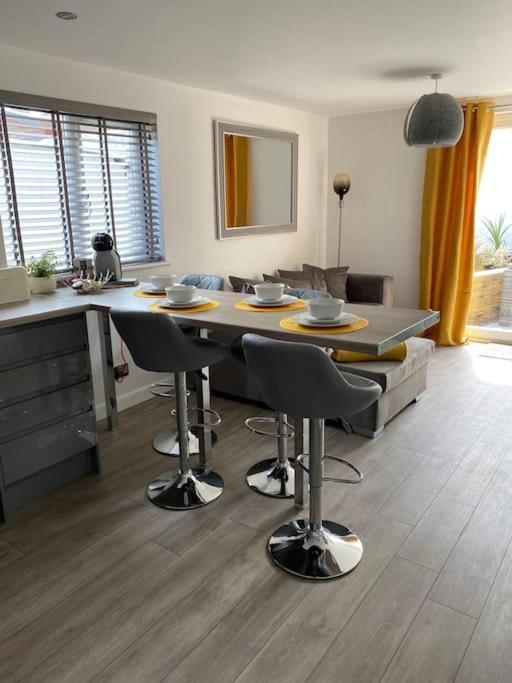 Flat Lode Nook Modern 2 Bed Home With Hot Tub Pool Dış mekan fotoğraf